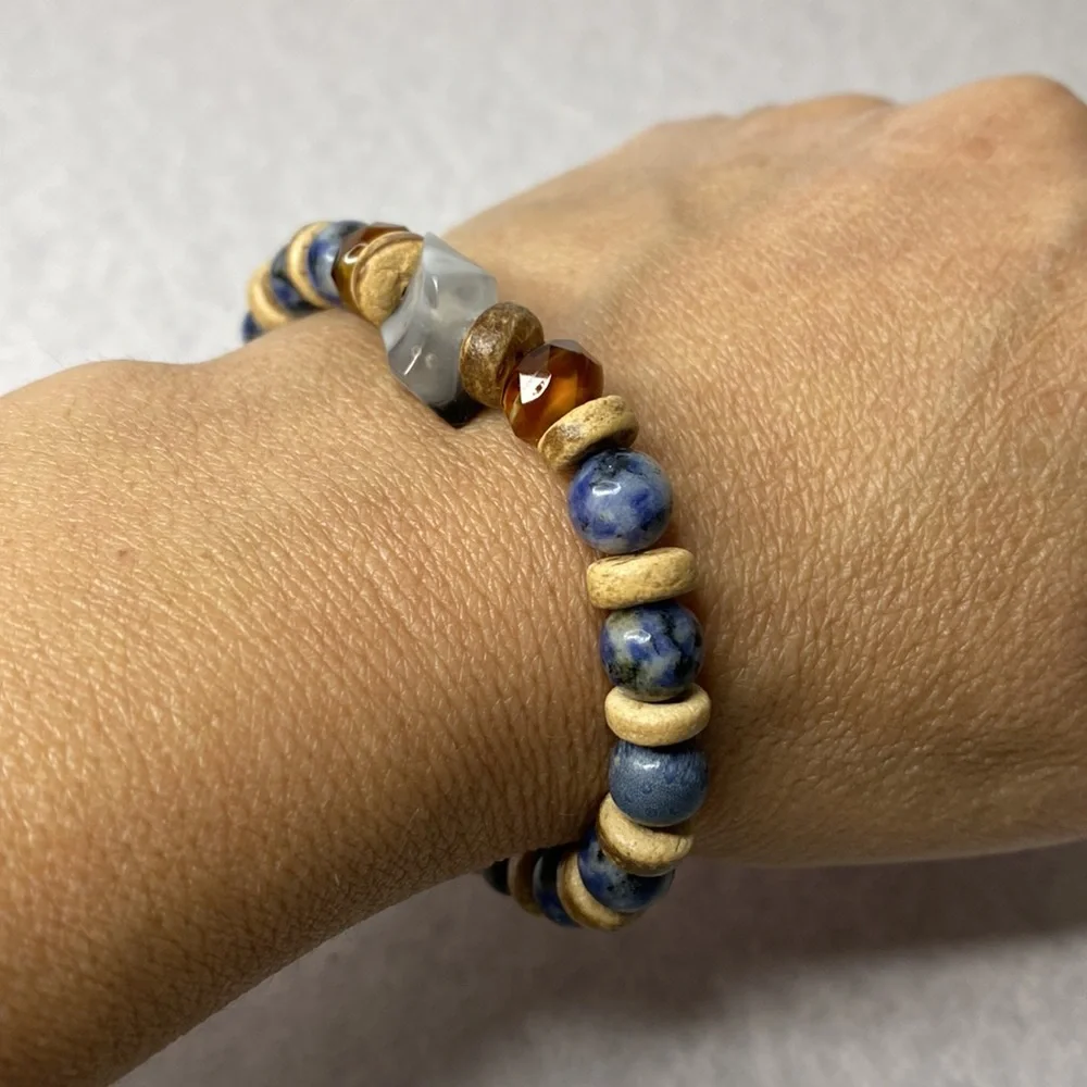 Lapis lazuli glass wood beaded bracelet Unisex